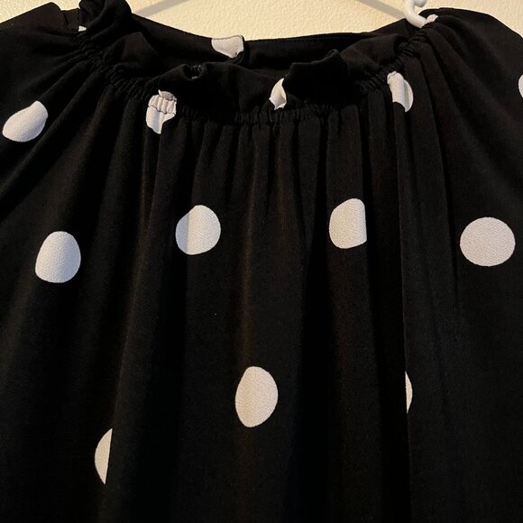 Adrianna Papell Ruffle front fuffle sleeve shirt, size M black with white - Picture 3 of 10